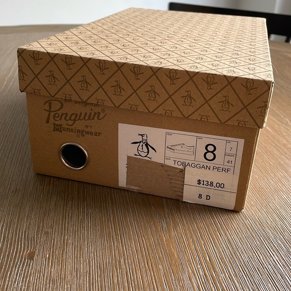 BNWT Men’s size 8 Penguin Tobaggan Perf sneakers - Picture 2 of 11
